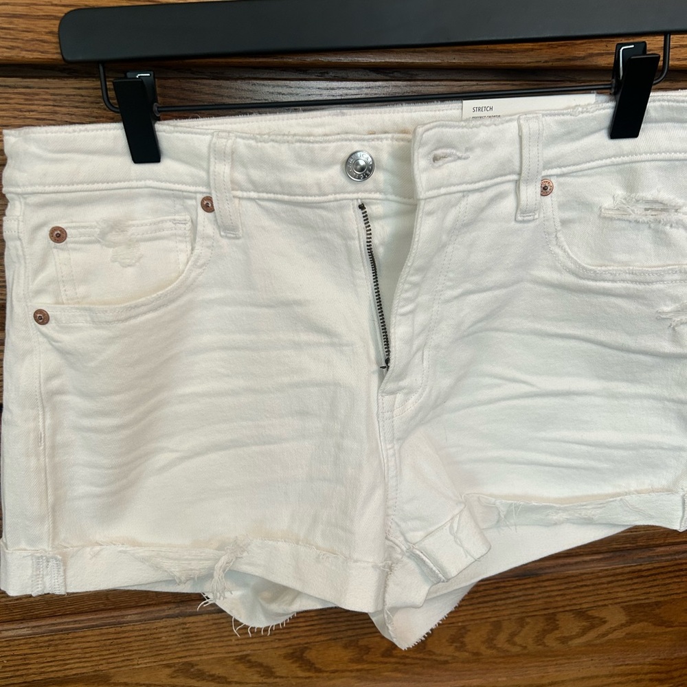 NWT American Eagle Outfitters White Jean Shorts